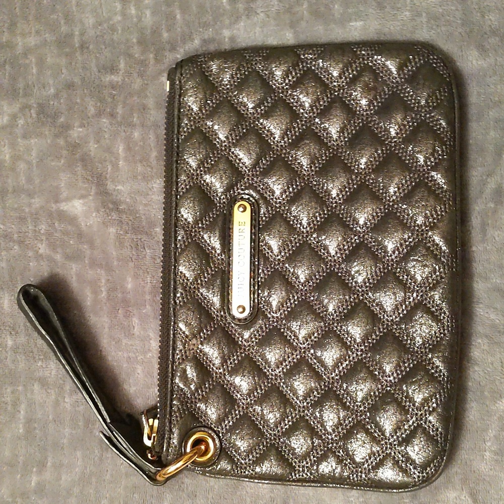 Juicy Couture Wristlet in Metallic Gray